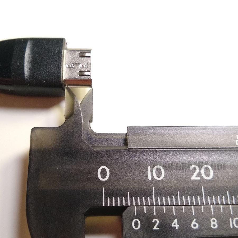Cable Matters 8KミニHDMI変換アダプターのプラグ長は6.2mm。サイズ実測と外観紹介